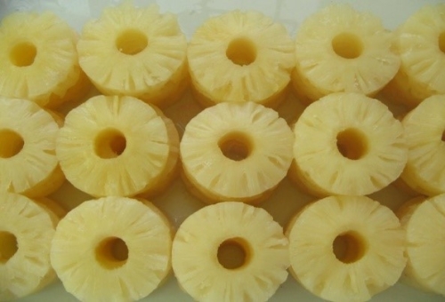 CANNED PINEAPPLE IN SYRUP 30 OZ CAN