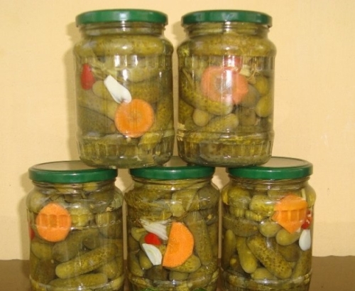PICKLED CUCUMBER IN GLASS JAR 720ml